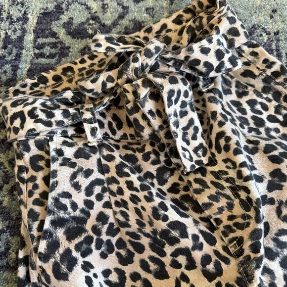 New without Tags Express Leopard Print Paper Bag Shorties with Tie-Belt Detail - Picture 4 of 9